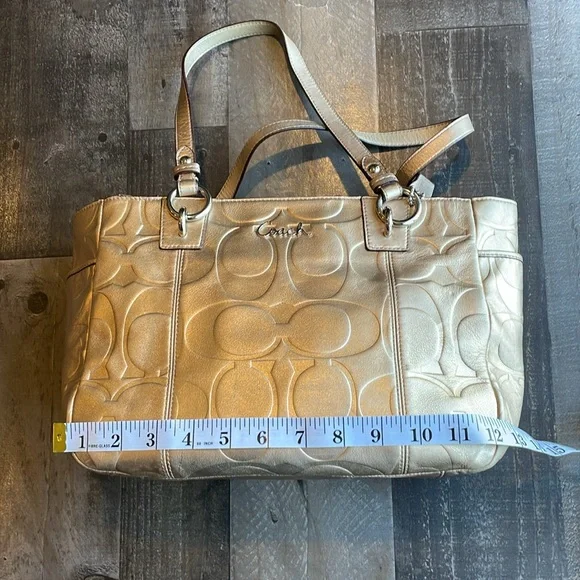 Coach East West gold embossed, shoulder tote